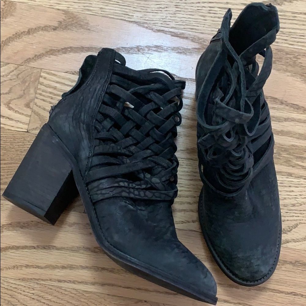 NWOT FREE PEOPLE CARRERA HEEL ANKLE BOOTS …